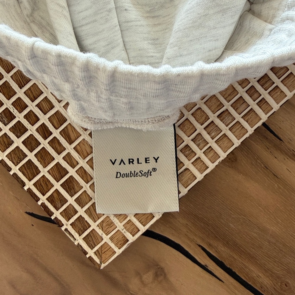 Varley Atrium High Rise Shorts - Picture 9 of 12
